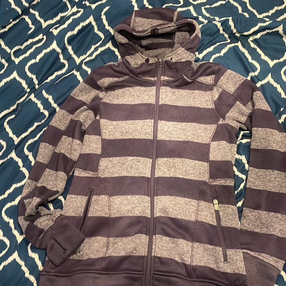 Camels purple sweatshirt